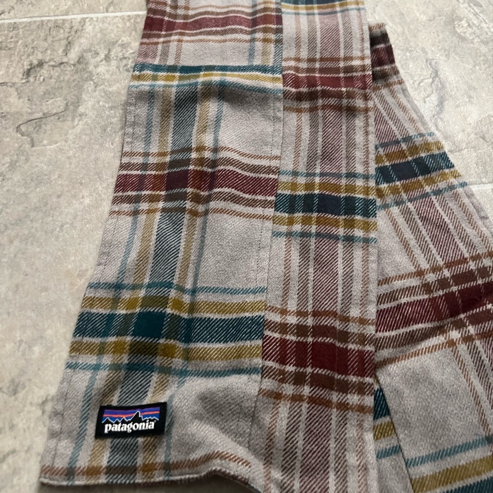Patagonia Plaid Scarf - Gray, Red, Green, Yellow